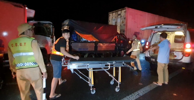 Tai nạn trên cao tốc TP.HCM - Trung Lương: 1 người tử vong, kẹt xe 4 km - Ảnh 1.