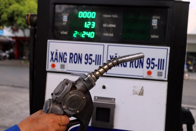 Giá xăng trong nước có thể tăng tiếp vào kỳ điều chỉnh chiều nay 17.4