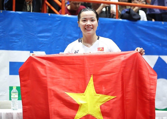 ‘Hoa khôi’ cầu lông Nguyễn Thùy Linh chinh phục giải châu Á trước thềm SEA Games 32 - Ảnh 2.