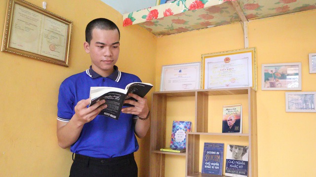 Thanh niên Nguyễn Tấn Sang: Sách là người bạn đồng hành, là nguồn tin chính thống   - Ảnh 3.