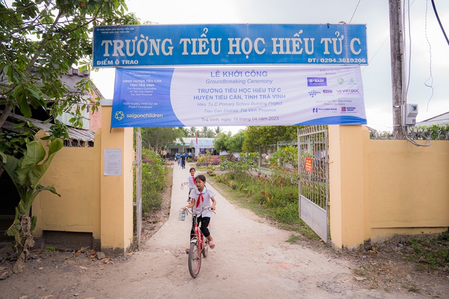 Doanh nghiệp chung tay cải tạo trường học - Ảnh 3.