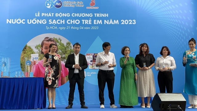 Saigon Co.op cùng P&G mang nước uống sạch đến cộng đồng - Ảnh 1. Saigon Co.op cùng P&G mang nước uống sạch đến cộng đồng - Ảnh 1.