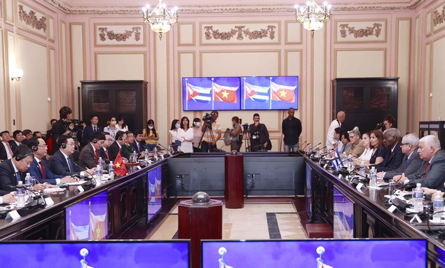 Chủ tịch Quốc hội tặng sách Tổng Bí thư về CNXH cho Chủ tịch Quốc hội Cuba - Ảnh 5.