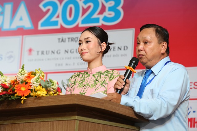 Miss Peace Vietnam Ban Mai lần đầu làm MC thể thao - Ảnh 3.
