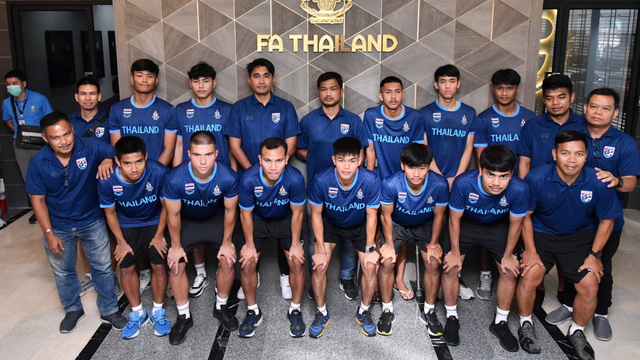 HLV của U.22 Thái Lan gạt nỗi lo không được làm nóng trước thềm SEA Games 32 - Ảnh 1.