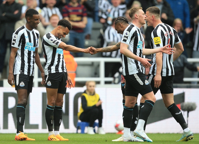 Ngoại hạng Anh: Newcastle 'dội mưa bàn thắng' vào lưới Tottenham - Ảnh 1.