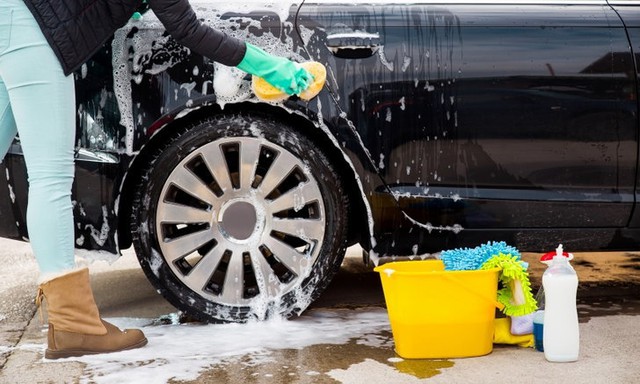 5 điều không nên làm khi tự rửa ô tô, tránh gây tổn hại bề mặt sơn- Ảnh 3.