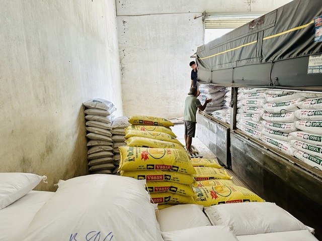Nhập khẩu thức ăn chăn nuôi từ Ấn Độ tăng 326% - Ảnh 1.