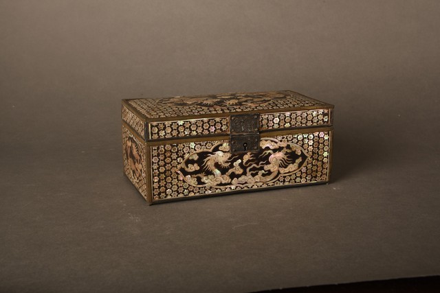 Chiêm ngưỡng 150 hiện vật quý, tinh xảo chạm khắc gỗ thời Nguyễn tại TP.HCM - Ảnh 6.