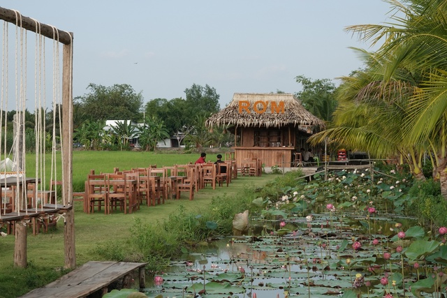 Chàng trai bỏ phố về quê, mở quán cà phê giữa bốn bề ruộng lúa - Ảnh 5.