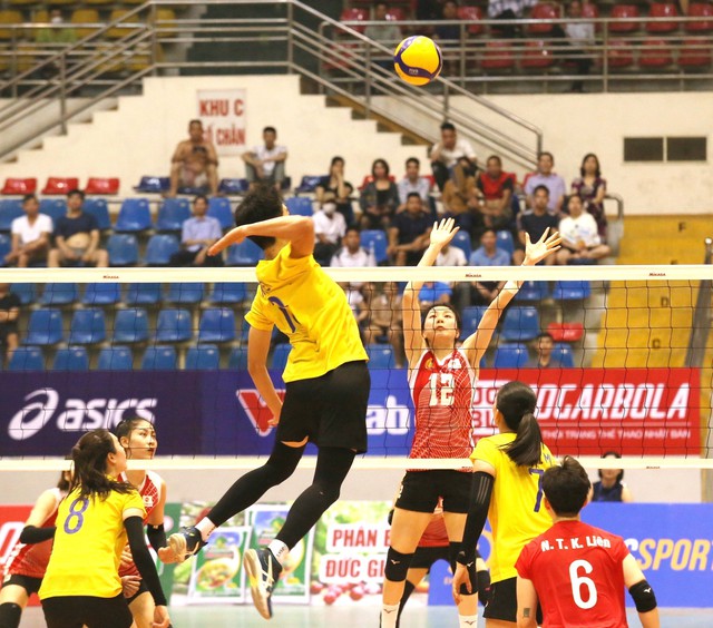 Chủ công Bích Tuyền bất ngờ rút lui khỏi giải CLB bóng chuyền nữ châu Á  - Ảnh 1.