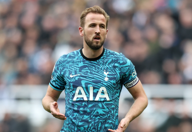 CLB M.U bị thách giá mua Harry Kane, Declan Rice và James Maddison - Ảnh 1.