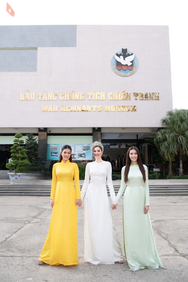 Hoa hậu Thái Lan mặc áo dài lộ nội y ren phản cảm - Ảnh 6.