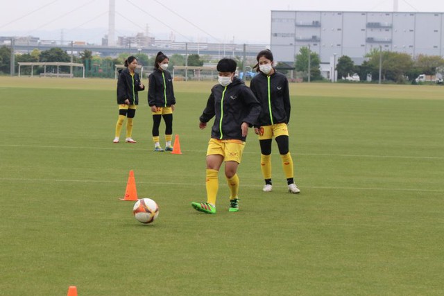 Đội tuyển nữ Việt Nam rèn chiến thuật, nâng cấp lối chơi ở Nhật Bản - Ảnh 4.