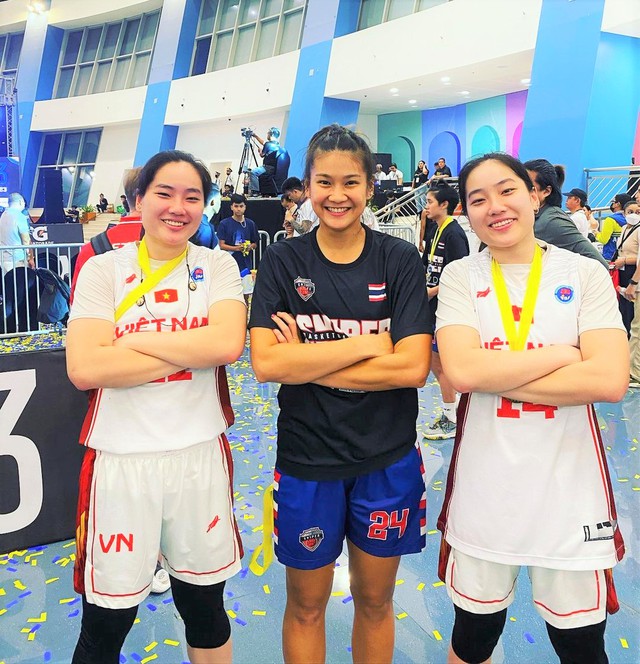 Dàn sao bóng rổ nữ Việt Nam, Thái Lan 'hẹn hò' ở SEA Games 32 - Ảnh 2.