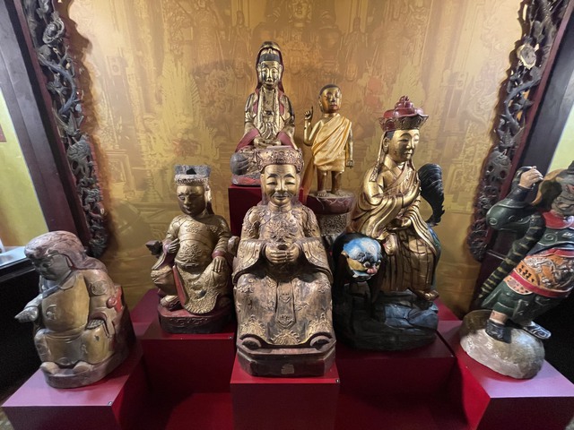 Chiêm ngưỡng 150 hiện vật quý, tinh xảo chạm khắc gỗ thời Nguyễn tại TP.HCM - Ảnh 11.