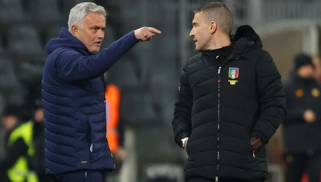 Trọng tài nước Ý bị kỷ luật vì tranh cãi với HLV Mourinho - Ảnh 1.
