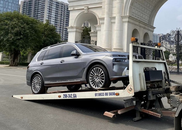 BMW X7 LCI 2023 xuất hiện tại Việt Nam   - Ảnh 1.