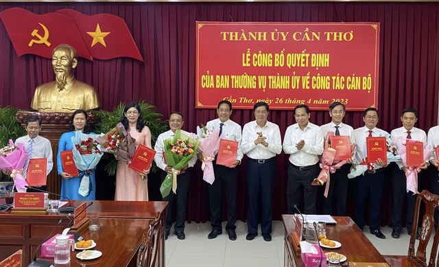 Cần Thơ điều động, bổ nhiệm nhiều cán bộ chủ chốt - Ảnh 1. Cần Thơ điều động, bổ nhiệm nhiều cán bộ chủ chốt - Ảnh 1.