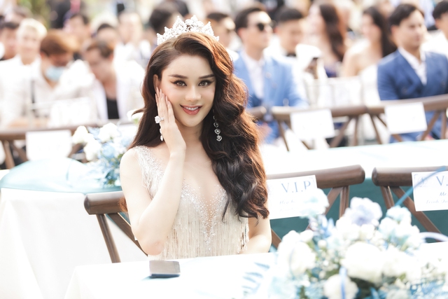 Hoa hậu Hoàn vũ Thái Lan khoe nhan sắc ngọt ngào cạnh loạt mỹ nhân Việt  - Ảnh 11.