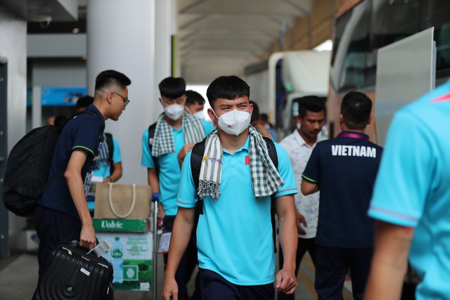 Đến Campuchia an toàn, U.22 Việt Nam gấp rút chuẩn bị đấu vòng bảng SEA Games 32 - Ảnh 3.