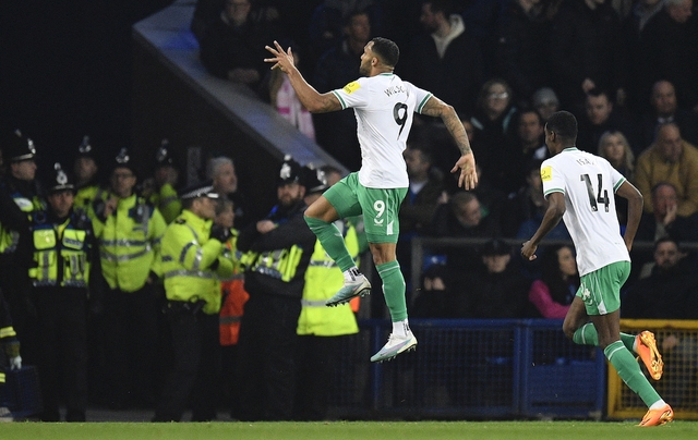 Ngoại hạng Anh: Tottenham ngược dòng níu chân Man Utd, Newcastle đè bẹp Everton - Ảnh 2.