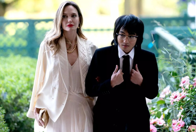 Angelina Jolie và con trai Maddox dự tiệc Quốc yến với Tổng thống Biden và Tổng thống Hàn Quốc - Ảnh 1.