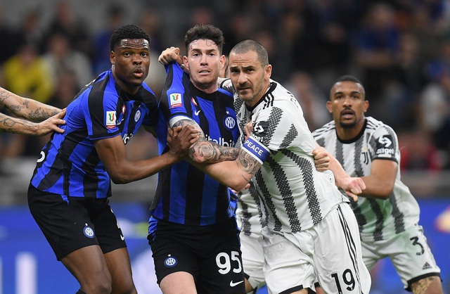 Trung vệ đội tuyển Ý 'đau lòng' khi Juventus bị loại ở bán kết Cúp quốc gia - Ảnh 1.