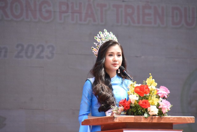 Người mẫu Quốc Bảo, Hoa hậu Thanh Hà chung tay quảng bá du lịch biển Bến Tre - Ảnh 8.