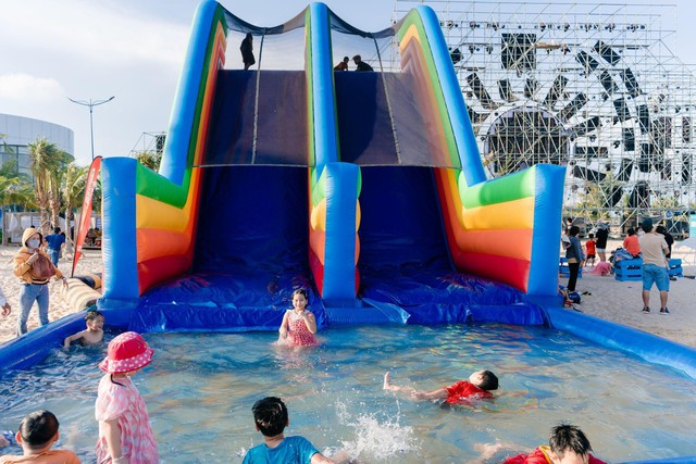 Du khách mong chờ ‘bung xõa’ với Siêu lễ hội biển 29.4 tại Charm Resort Hồ Tràm - Ảnh 4.