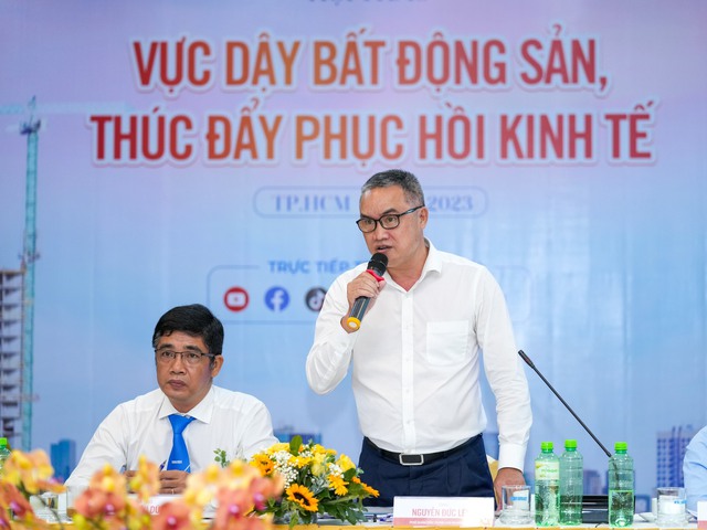 Ngân hàng thương mại đã được 'thúc' tăng cường vốn cho bất động sản - Ảnh 1.