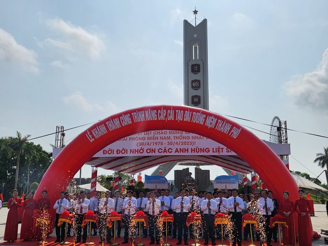 Đà Nẵng khánh thành 2 công trình lớn mừng ngày thống nhất đất nước - Ảnh 1.