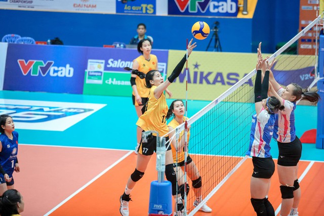 Ấn tượng bóng chuyền nữ Việt Nam toàn thắng ở vòng bảng giải các CLB châu Á - Ảnh 1.