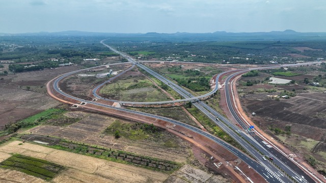 Mạng lưới cao tốc kích hoạt các vùng kinh tế lớn  - Ảnh 1.