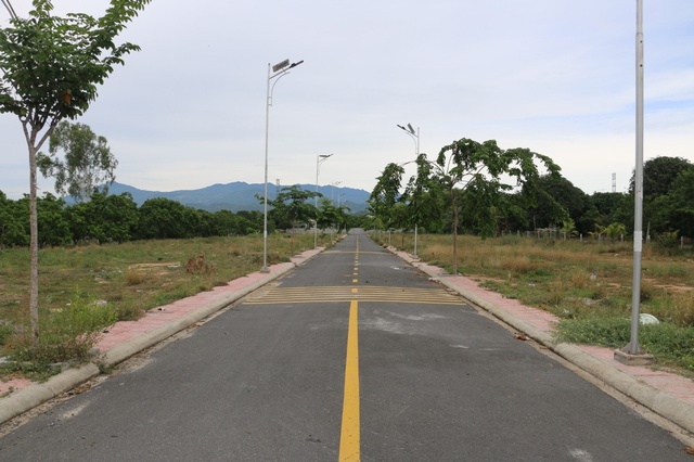 Đề xuất tạm thời cho phép tồn tại các thửa đất 'dính' sai phạm tại H.Cam Lâm - Ảnh 2.