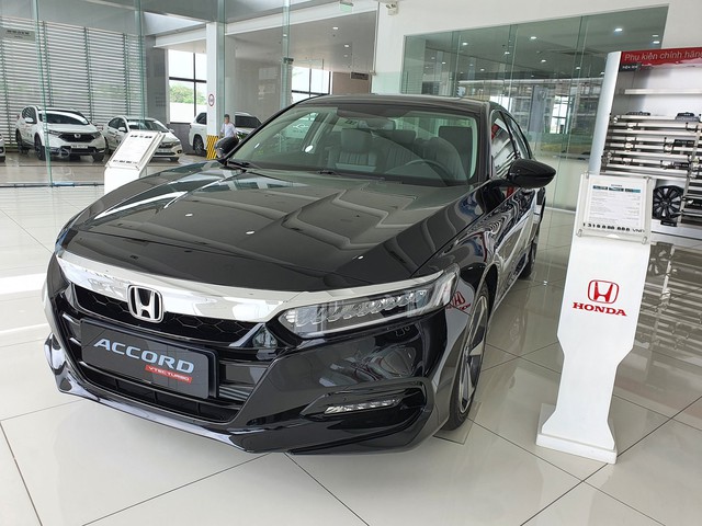 Xe 'tồn' Honda Accord phải giảm giá 150 triệu đồng tại Việt Nam   - Ảnh 1.