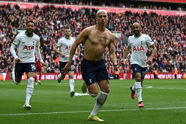 Ngoại hạng Anh: Liverpool làm nên chiến thắng 'bom tấn' trước Tottenham - Ảnh 2.