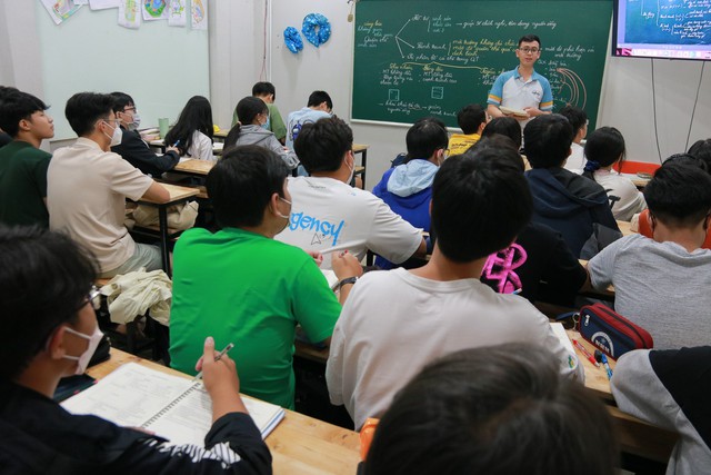 'Cởi xích' áp lực sau khi nhận điểm thi đánh giá năng lực - Ảnh 3. 'Cởi xích' áp lực sau khi nhận điểm thi đánh giá năng lực - Ảnh 3.