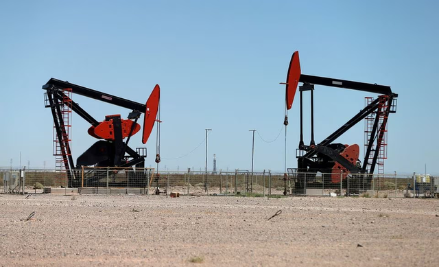 Tính toán và rủi ro từ việc OPEC+ cắt giảm thêm gần 1,2 triệu thùng dầu/ngày - Ảnh 2.