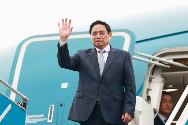 Thủ tướng rời Nội Bài tới Lào tham dự hội nghị Ủy hội sông Mê Kông - Ảnh 1.