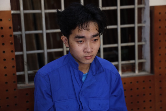 Tây Ninh: Bị bắt vì đánh người trong quán bỏ chạy, tiện tay &quot;cầm&quot; luôn điện thoại   - Ảnh 1.