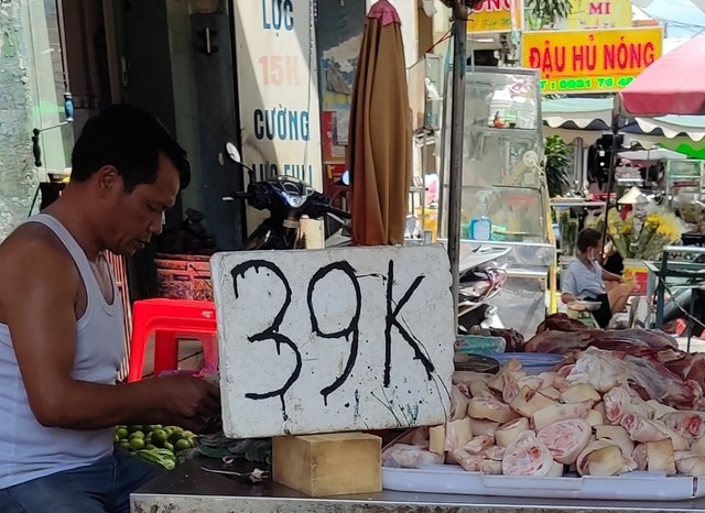 Chăn nuôi lao đao, vì sao thịt nhập vẫn tăng ? - Ảnh 1.