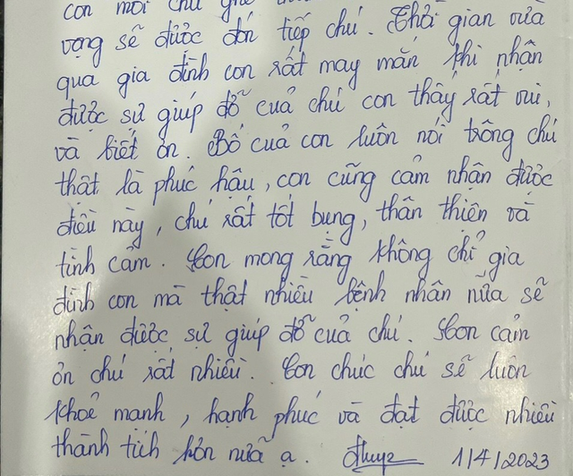 Bất ngờ với lá thư tay khen ngợi bác sĩ 'phúc hậu, thân thiện' - Ảnh 1.