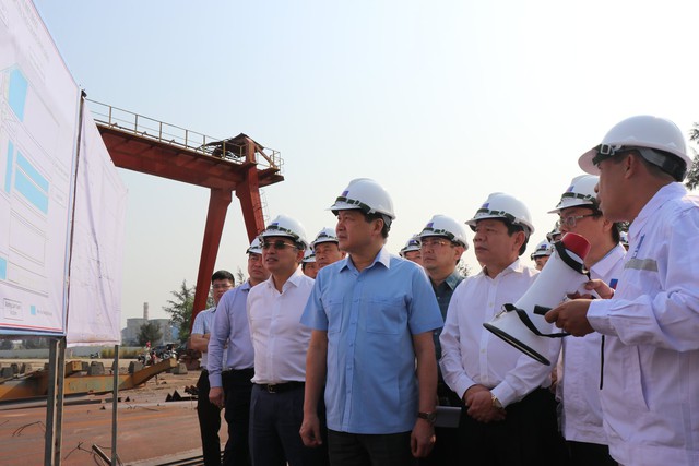 Phó Thủ tướng Lê Minh Khái: xử lý dứt điểm các vướng mắc ở DQS  - Ảnh 1.