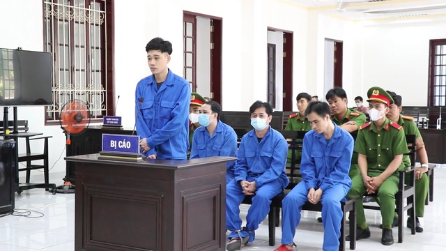 Vĩnh Long: 4 người trộm cắp tài sản hơn 2 tỉ đồng, chia nhau 57 năm tù - Ảnh 1.