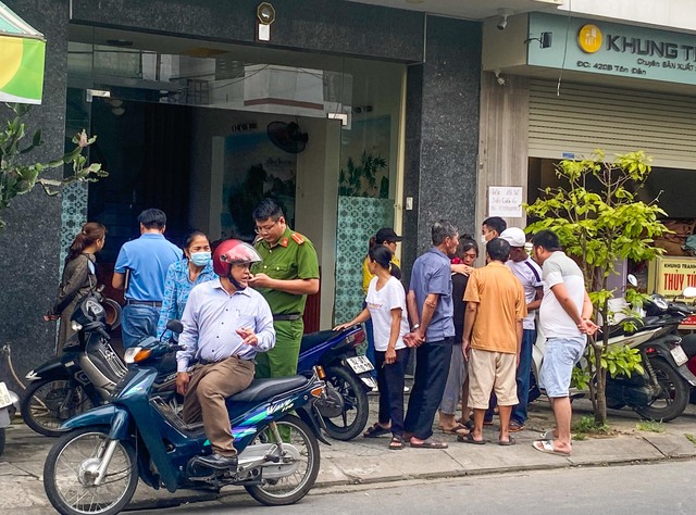 Rơi máy bay trực thăng ngắm cảnh vịnh Hạ Long: 3 người trong gia đình gặp nạn - Ảnh 1.