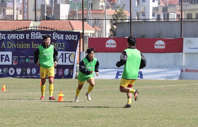 HLV Mai Đức Chung: 'Đội tuyển nữ Việt Nam phải đá hết sức để giành thắng lợi' - Ảnh 3.