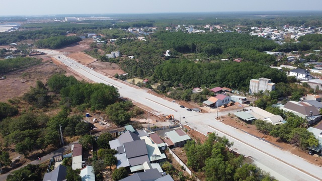 Chuyện tử tế: Hiến đất trị giá hàng chục tỉ đồng để làm đường    - Ảnh 1.