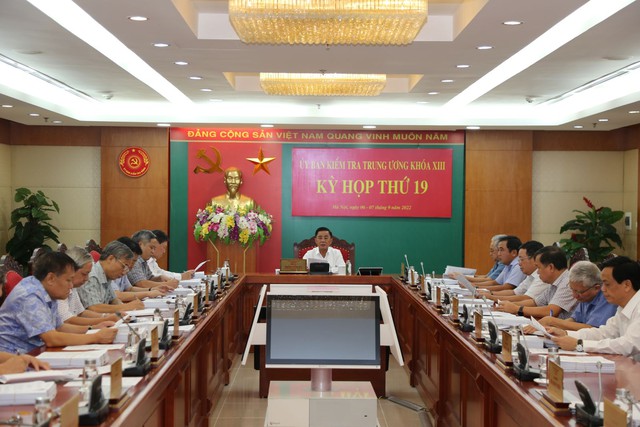 Đề nghị kỷ luật Bí thư tỉnh ủy Hải Dương do liên quan vụ Việt Á - Ảnh 1.