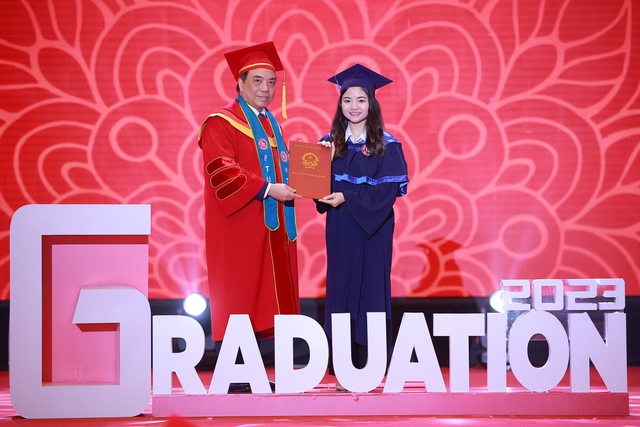 Nữ sinh học vượt tốt nghiệp đại học với số điểm gần tuyệt đối - Ảnh 3.
